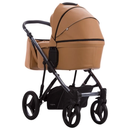 Bebetto Pascal Premium Class Dark 03 kolor brązowy ekoskóra wózek 2w1